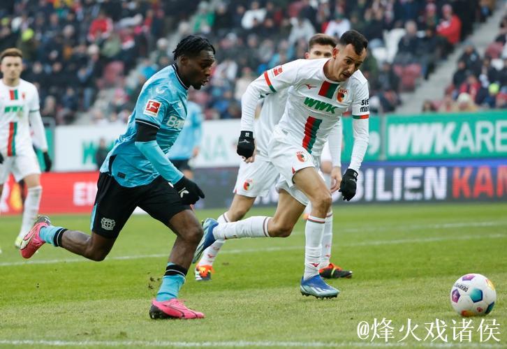 半场:奥格斯堡2-0勒沃库森,吉安努利斯传射, 半场:奥格斯堡2-0勒沃库森,吉安努利斯传射,